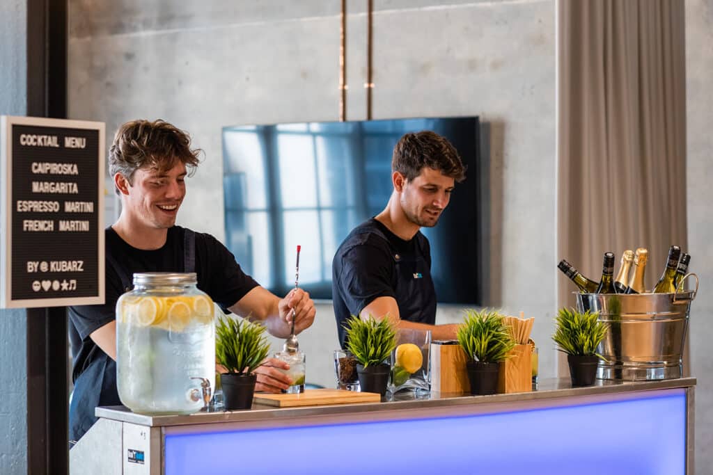 How to Run a Great Pop-Up Bar Event